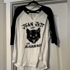 NWT torrid band tee Joan Jett. White baseball style. Sz 1